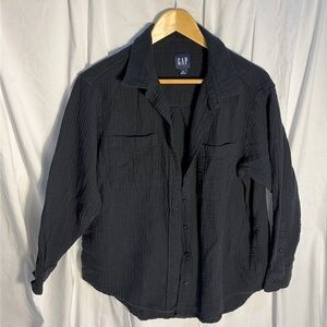 Gap button up